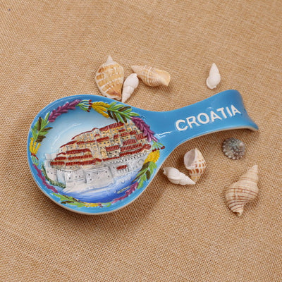 17EW00038 Ceramic soup spoon