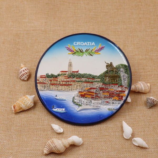 17EW00041 -- Resin Ornament