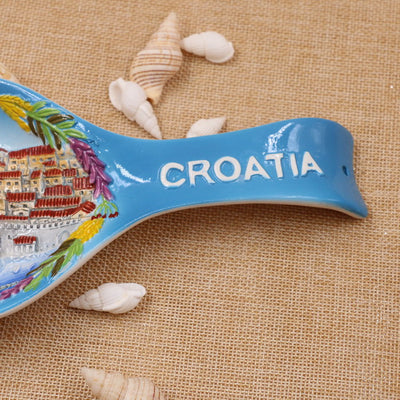 17EW00038 Ceramic soup spoon