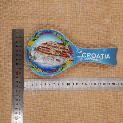 17EW00038 Ceramic soup spoon